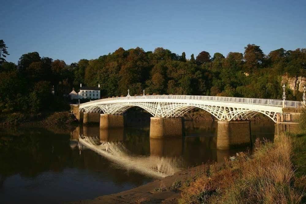 Woodfield Panzió Chepstow Kültér fotó